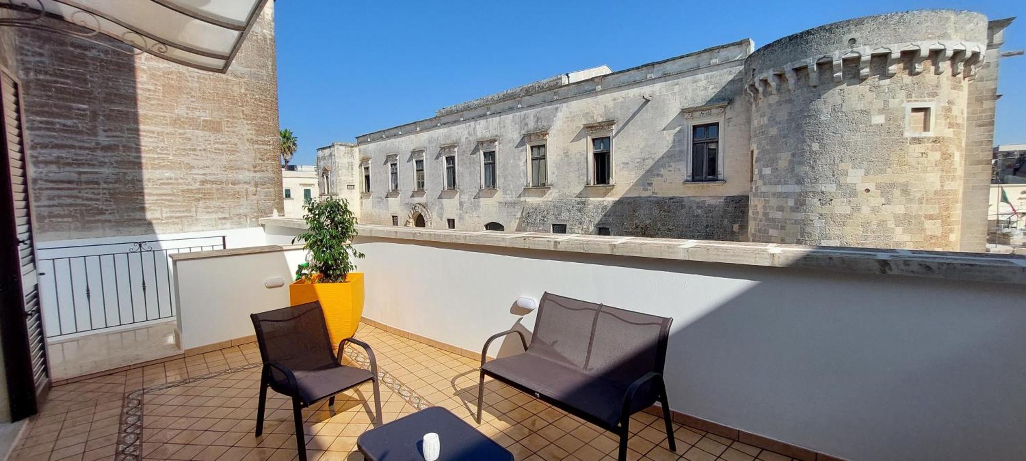Casa Vacanze Fronte Castello Мартано Екстер'єр фото
